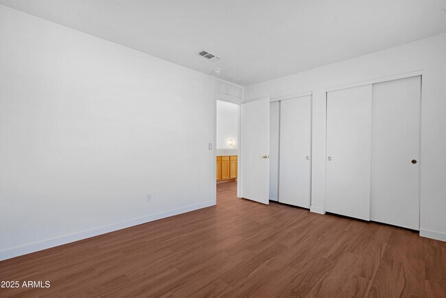 Building Photo - 8121 W Rue De Lamour