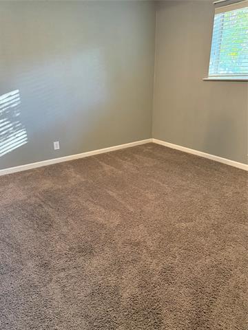 Building Photo - 616 E Main St