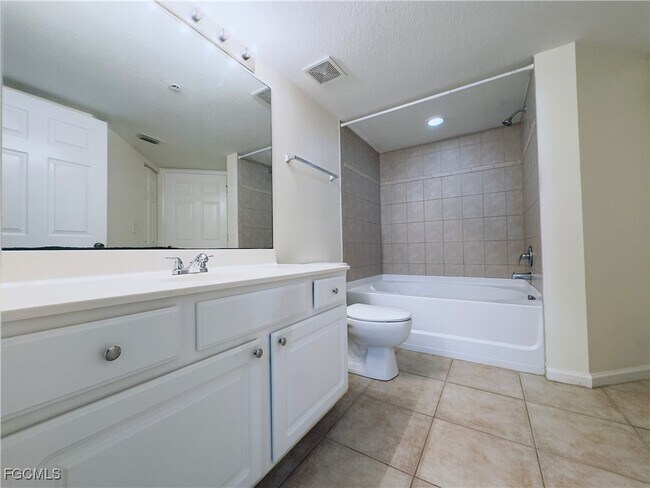 Building Photo - 4122 Residence Drive