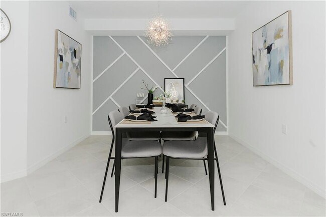 Building Photo - 15285 Green Acre Avenue Unit 418