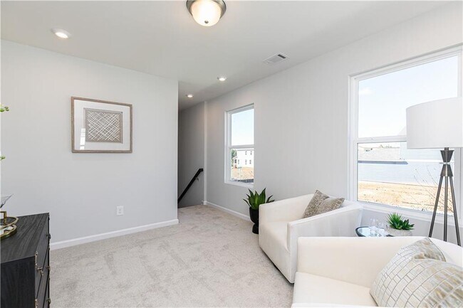 Building Photo - 3085 Cambridge Ml St