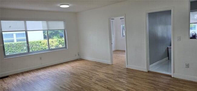 Building Photo - 3915 Ponce de Leon Blvd