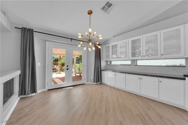 Building Photo - 5029 Tranquil Stream Ct