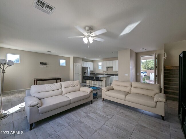 Building Photo - 1253 N 166th Ave