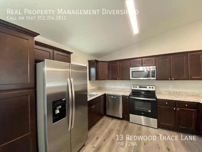 Building Photo - 13 Redwood Trace Ln