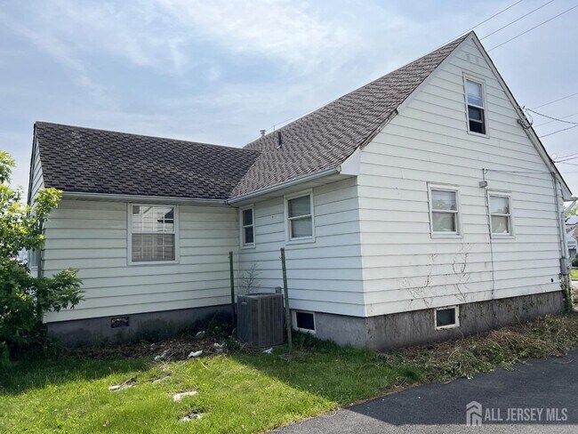 Building Photo - 30 Cypress St