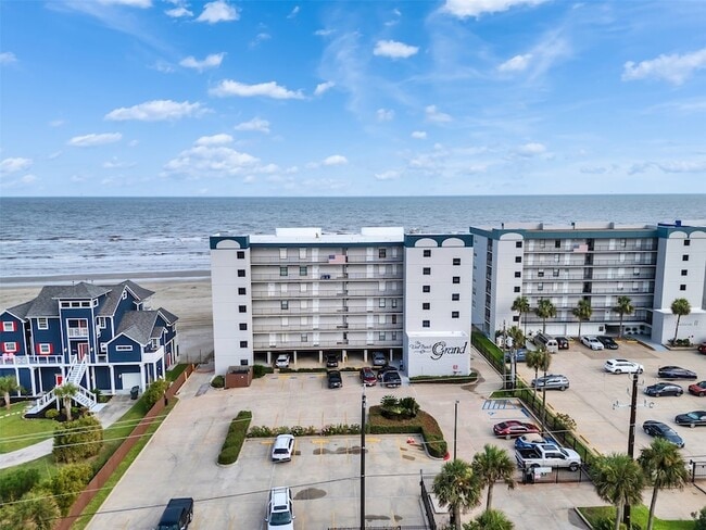 Building Photo - 11945 Termini-San Luis Pass Rd