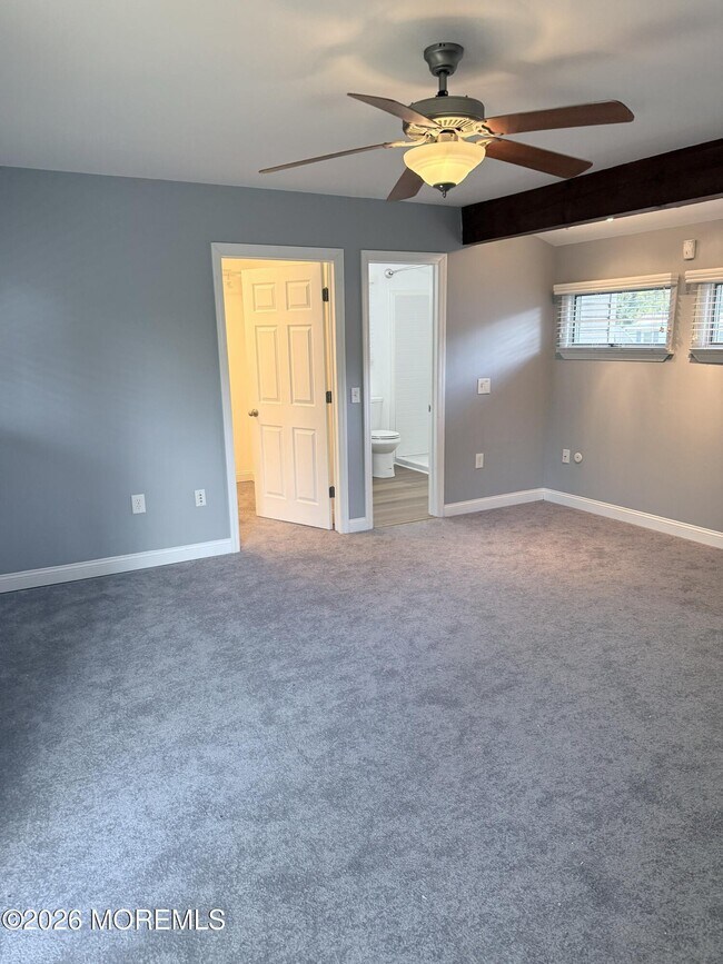 Building Photo - 406 Cedar Dr