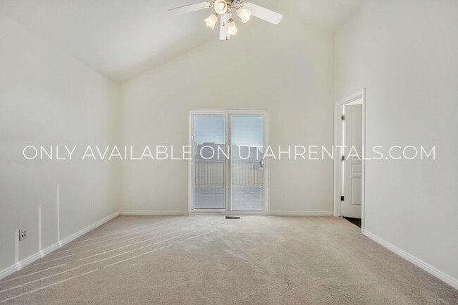 Building Photo - 4306 N Chestnut Oak Dr