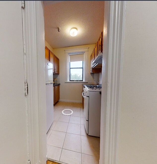 Building Photo - 1149 Commonwealth Ave