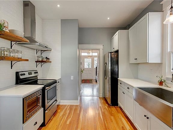 Building Photo - 3023 Fendall Ave