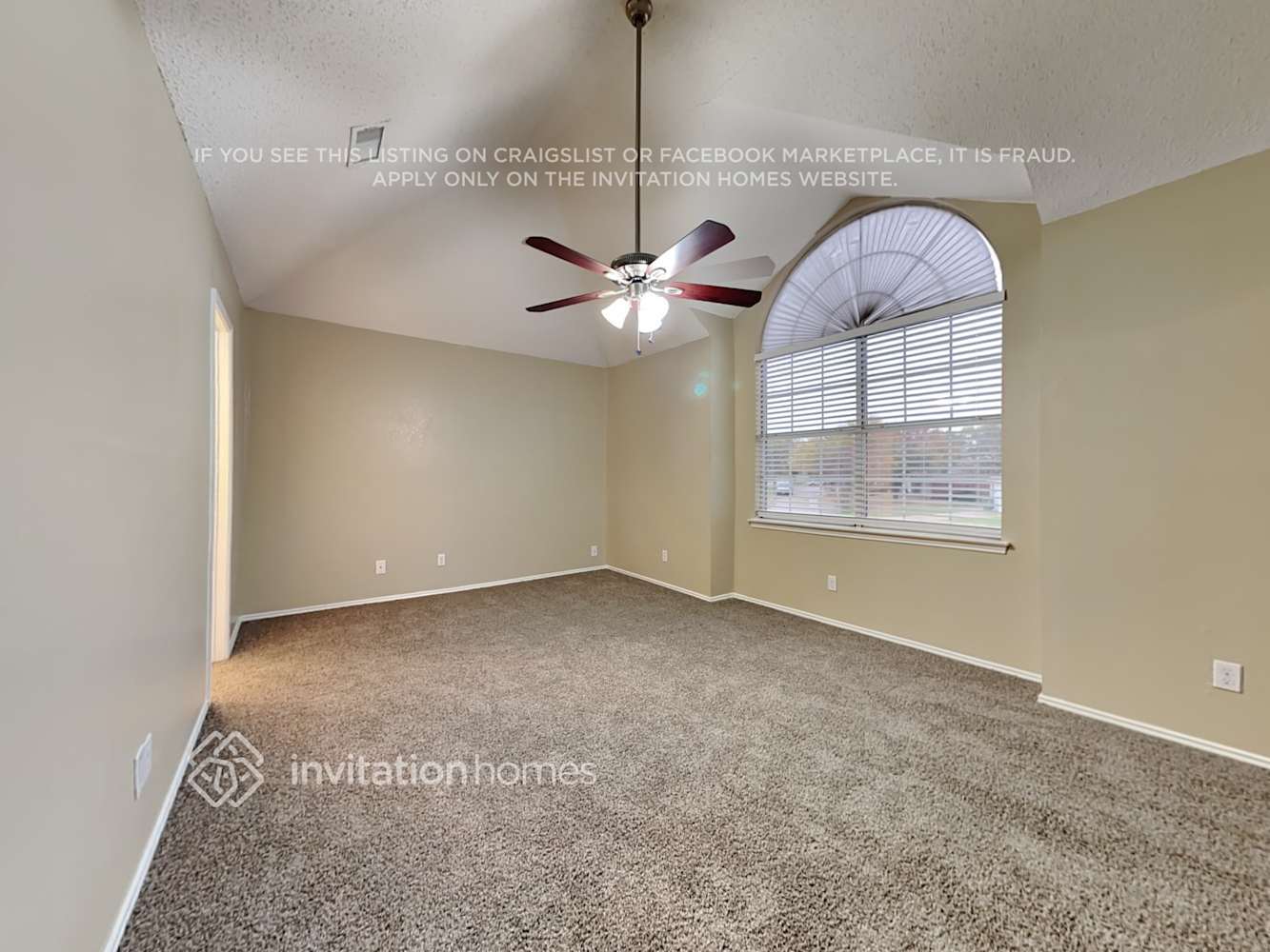 Building Photo - 2207 Bennington Dr