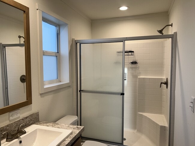 Building Photo - 1416 Huntley