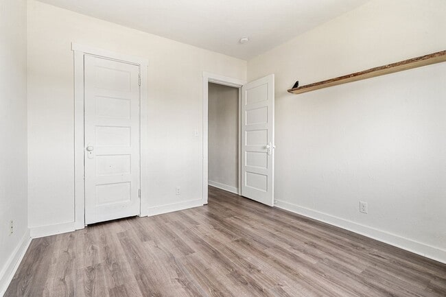 Building Photo - Updated Bremerton Home with Modern Touches