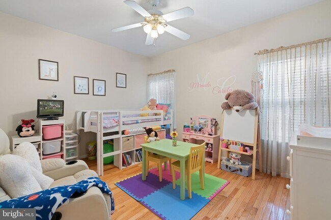 Building Photo - 61 Kirby Ln