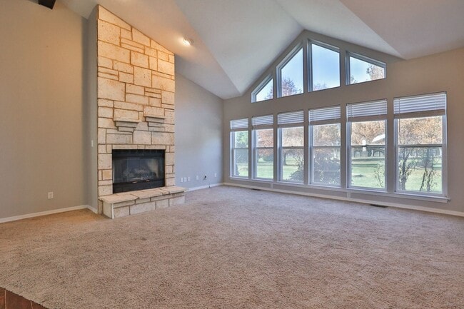 Building Photo - 3 Bedroom, 2 Bath House in Edwardsville