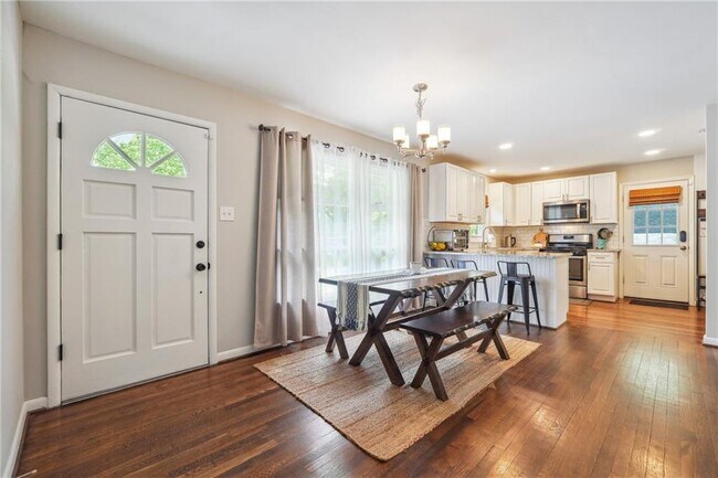 Building Photo - 3483 Glensford Dr