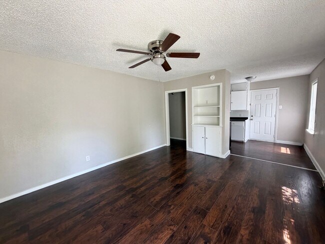 Building Photo - 6403 Hollis Ave