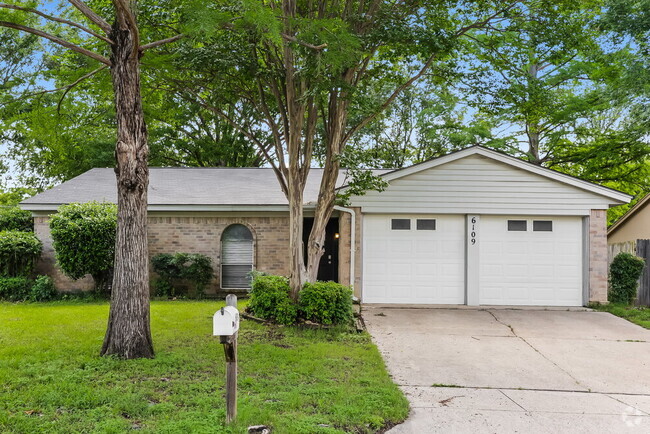 Building Photo - 6109 Springwood Dr