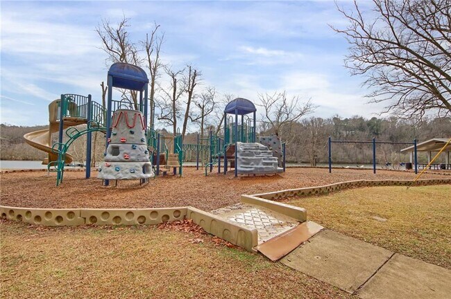 Building Photo - 8 Huntington Pl Dr