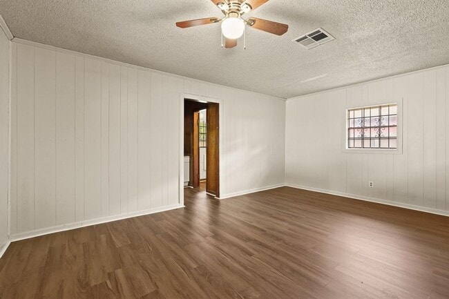 Building Photo - 2315 Leffingwell St