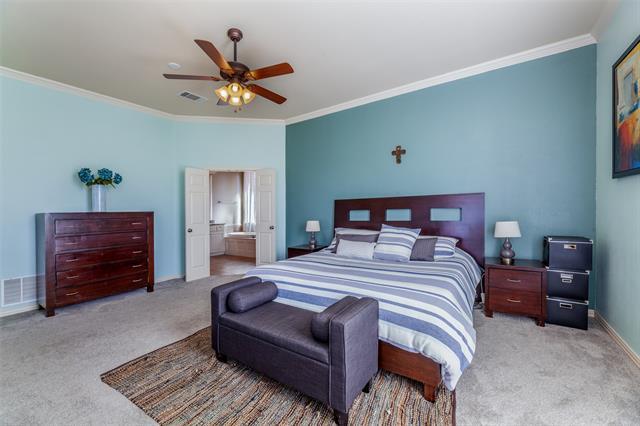 Building Photo - 920 Fannin Dr