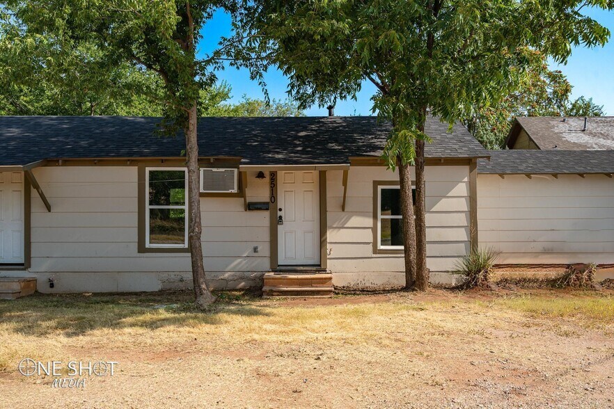 Primary Photo - 2510 S 2nd St