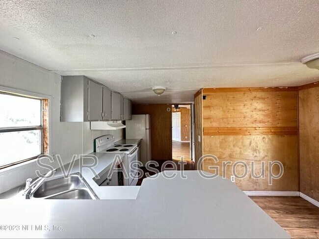 Building Photo - 950 Sidney St