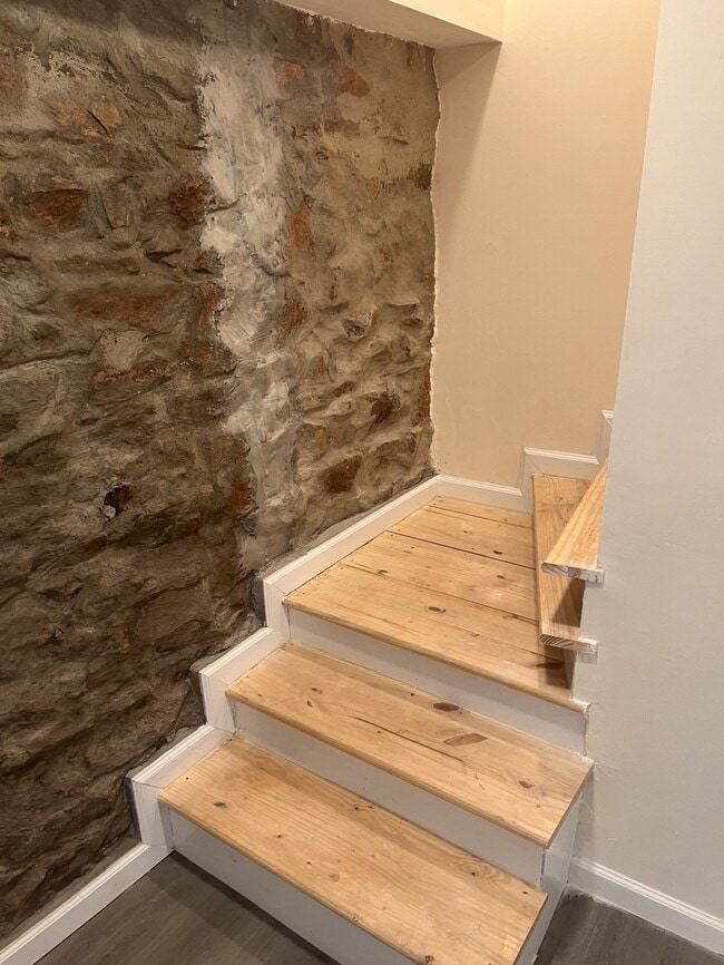 Building Photo - 45 Middle St