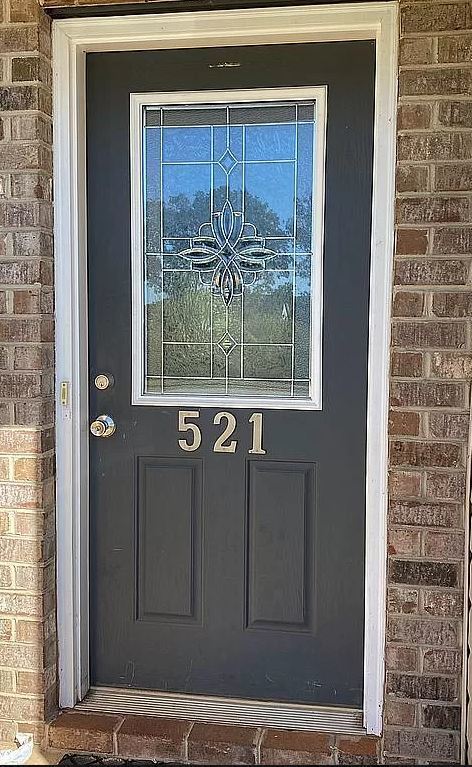 Building Photo - 521 Lone Rider Path