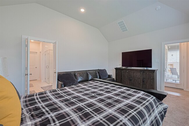 Building Photo - 4910 Tan Briar Dr