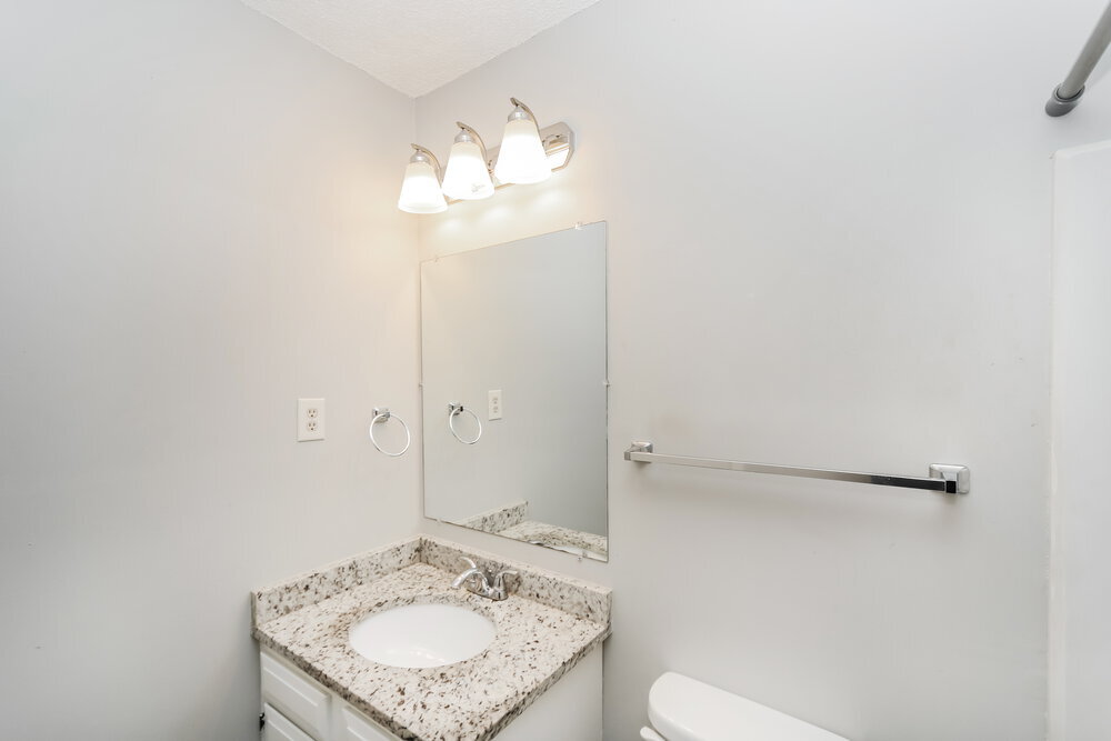 Building Photo - 6124 Kensington Cir