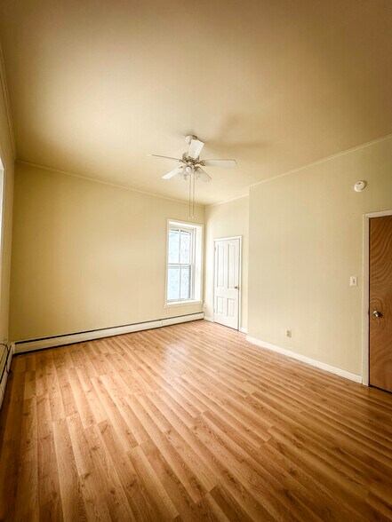 Bedroom 2 - 415 Avenue E