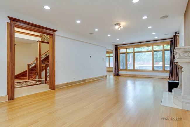 Building Photo - 339 Taft Ct