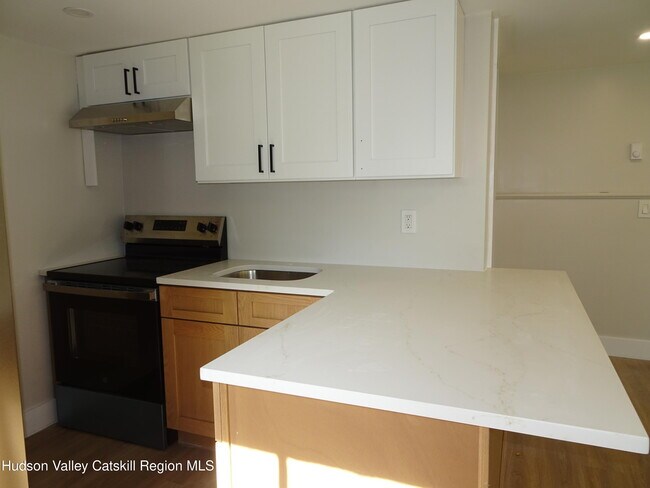 Building Photo - 167 NY-23