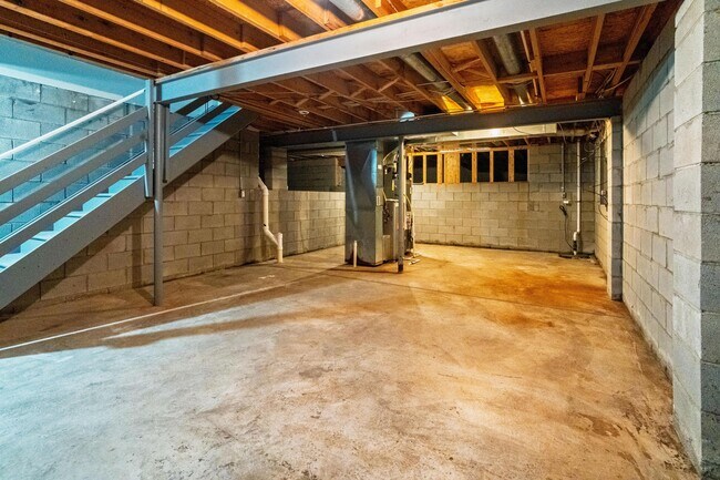 Building Photo - 2961 Keannen St