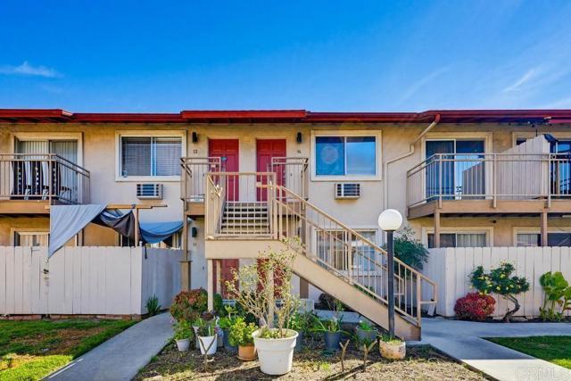 Building Photo - 1025 Estes St