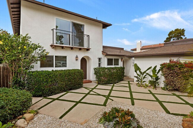 Primary Photo - Welcome to this charming 2-bedroom, 1.5-ba...