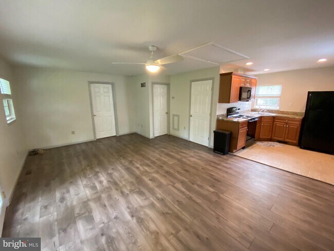 Building Photo - 35 Benburb Rd