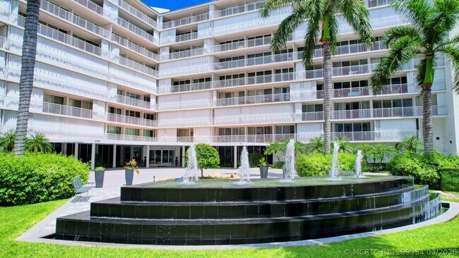 Building Photo - 3546 S Ocean Blvd