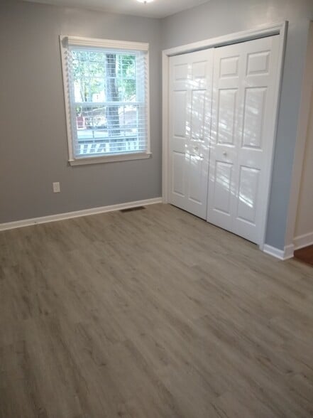 Unit 339 laundry area - 339 Stokes Ave SE