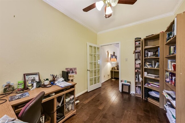 Building Photo - 1306 N Gabriel River Cir