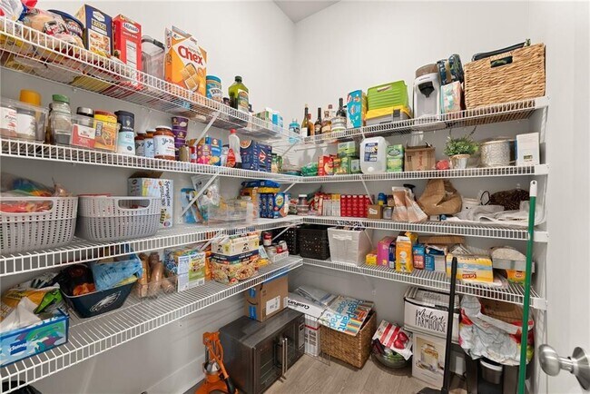 Building Photo - 5841 Woodland Park Ct