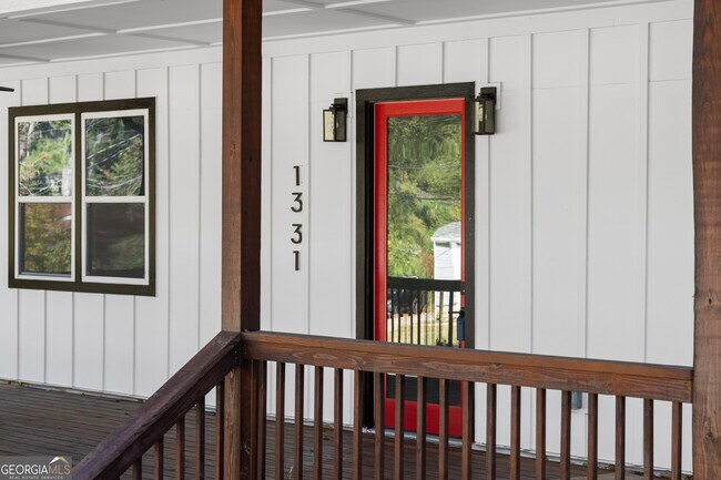 Building Photo - 1331 Diamond Ave SE