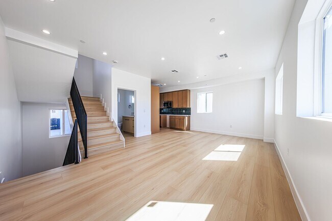 Building Photo - Luxury Never Before Lived in Townhomes!