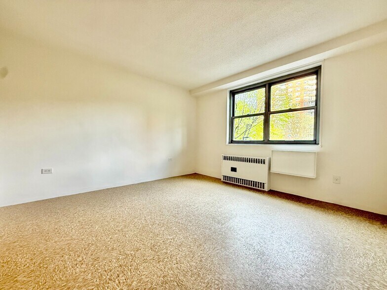 Building Photo - 825 Boynton Ave