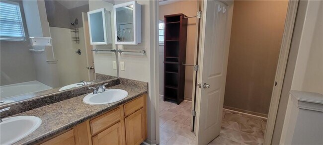 Building Photo - 99 Sandberg Way