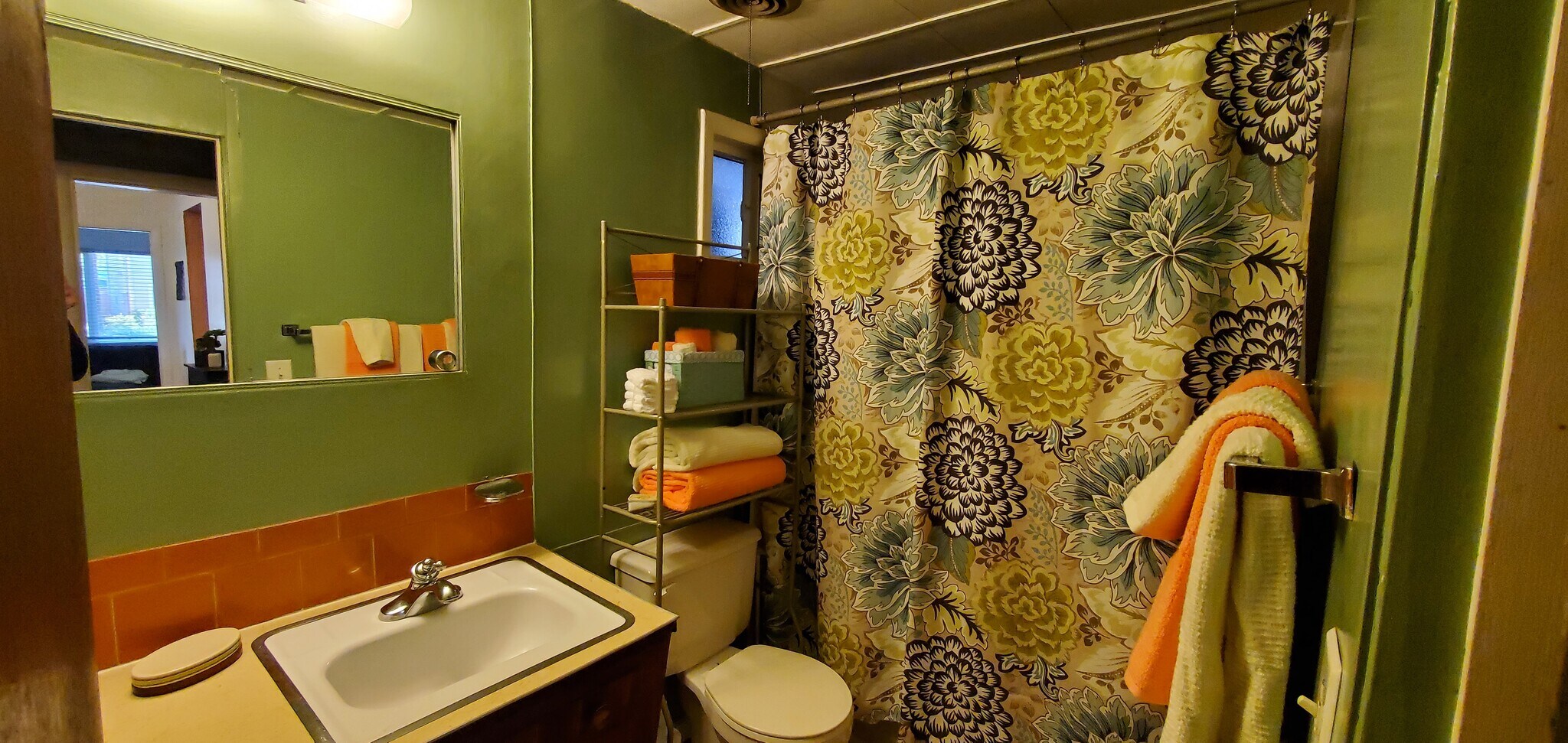 Bathroom - 2315 W Smith Ave