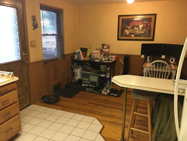 Dining area ADJACENT TO KITCHEN - 189 Newman St