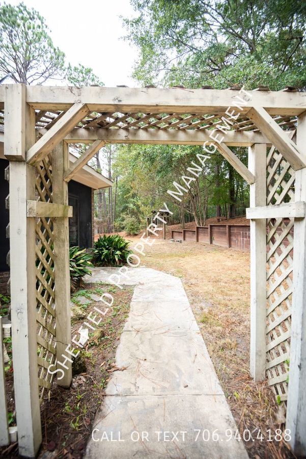 Building Photo - 7007 Dorsey Dr